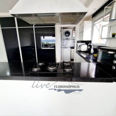 Apartamentos com 100m², 3 quartos, 1 suíte, 2 garagens, no bairro Canasvieiras em Florianópolis