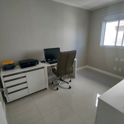 Apartamentos com 88m², 3 quartos, 1 suíte, 2 garagens, no bairro Córrego Grande em Florianópolis