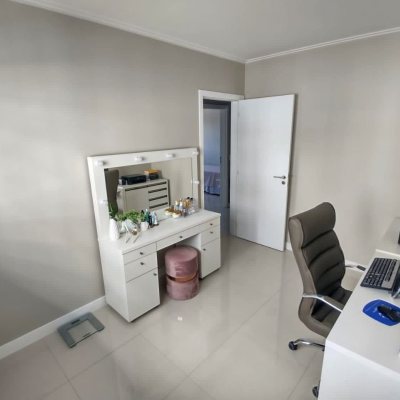 Apartamentos com 88m², 3 quartos, 1 suíte, 2 garagens, no bairro Córrego Grande em Florianópolis