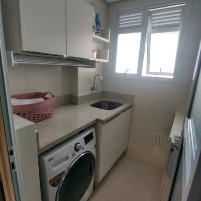 Apartamentos com 88m², 3 quartos, 1 suíte, 2 garagens, no bairro Córrego Grande em Florianópolis
