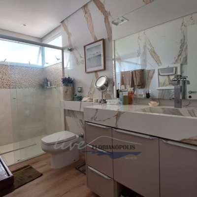 Apartamentos com 105m², 2 quartos, 1 suíte, 2 garagens, no bairro Jurerê Internacional em Florianópolis