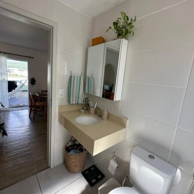 Apartamentos com 66m², 1 quarto, 2 garagens, no bairro Carvoeira em Florianópolis