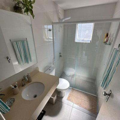 Apartamentos com 66m², 1 quarto, 2 garagens, no bairro Carvoeira em Florianópolis