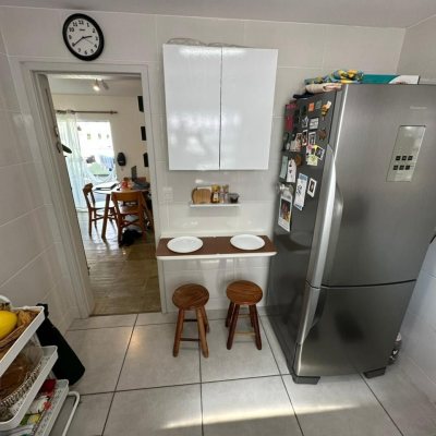 Apartamentos com 66m², 1 quarto, 2 garagens, no bairro Carvoeira em Florianópolis