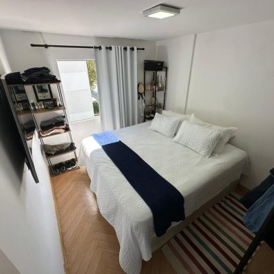Apartamentos com 66m², 1 quarto, 2 garagens, no bairro Carvoeira em Florianópolis