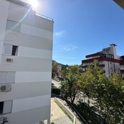 Apartamentos com 66m², 1 quarto, 2 garagens, no bairro Carvoeira em Florianópolis