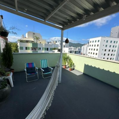 Apartamentos com 66m², 1 quarto, 2 garagens, no bairro Carvoeira em Florianópolis