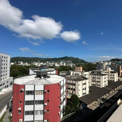 Apartamentos com 66m², 1 quarto, 2 garagens, no bairro Carvoeira em Florianópolis