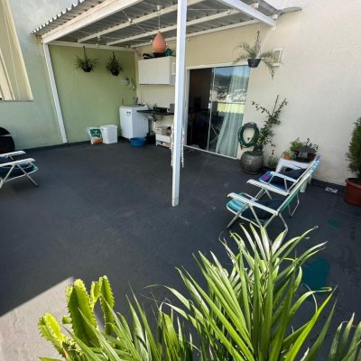 Apartamentos com 66m², 1 quarto, 2 garagens, no bairro Carvoeira em Florianópolis