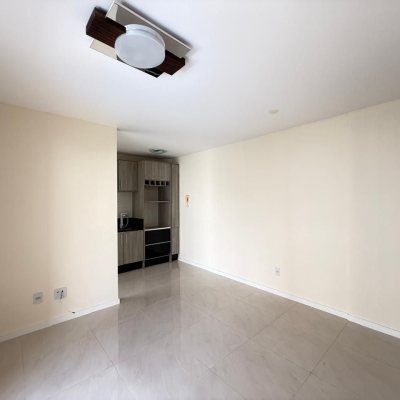 Apartamentos com 60m², 2 quartos, 1 garagem, no bairro Capoeiras em Florianópolis