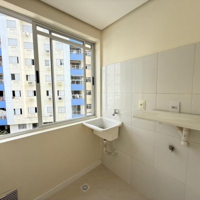 Apartamentos com 60m², 2 quartos, 1 garagem, no bairro Capoeiras em Florianópolis
