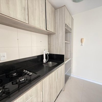 Apartamentos com 60m², 2 quartos, 1 garagem, no bairro Capoeiras em Florianópolis