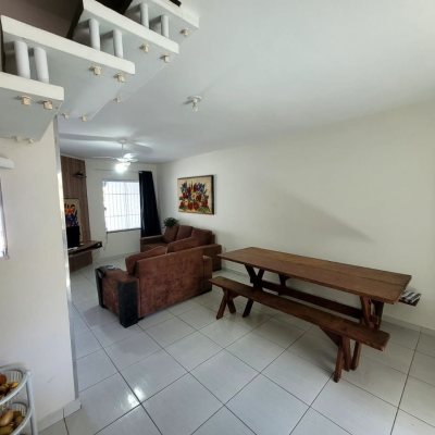 Casa Residencial com 91m², 2 quartos, 2 suítes, 1 garagem, no bairro Ingleses do Rio Vermelho em Florianópolis