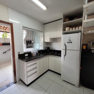 Casa Residencial com 91m², 2 quartos, 2 suítes, 1 garagem, no bairro Ingleses do Rio Vermelho em Florianópolis