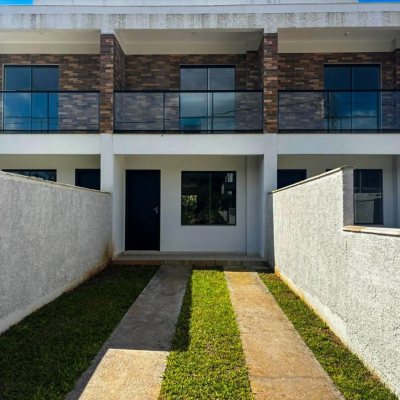 Sobrado Residencial com 103m², 2 quartos, 2 suítes, 1 garagem, no bairro São João Do Rio Vermelho em Florianópolis