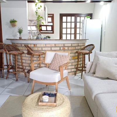 Casa em Condomínio com 73m², 2 quartos, 2 garagens, no bairro Lagoa da Conceição em Florianópolis