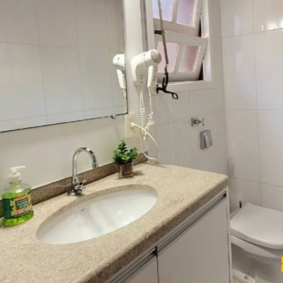 Casa em Condomínio com 73m², 2 quartos, 2 garagens, no bairro Lagoa da Conceição em Florianópolis