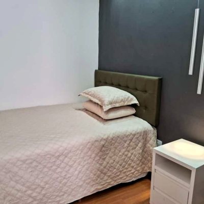 Sobrado Residencial com 115m², 3 quartos, 2 suítes, 1 garagem, no bairro São João Do Rio Vermelho em Florianópolis