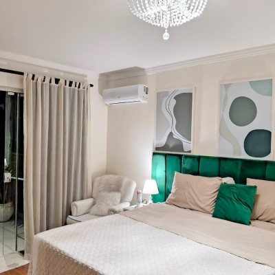 Sobrado Residencial com 115m², 3 quartos, 2 suítes, 1 garagem, no bairro São João Do Rio Vermelho em Florianópolis