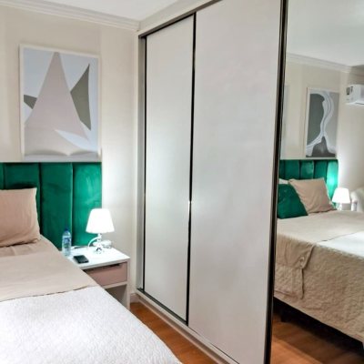 Sobrado Residencial com 115m², 3 quartos, 2 suítes, 1 garagem, no bairro São João Do Rio Vermelho em Florianópolis