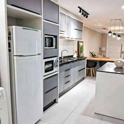 Sobrado Residencial com 115m², 3 quartos, 2 suítes, 1 garagem, no bairro São João Do Rio Vermelho em Florianópolis