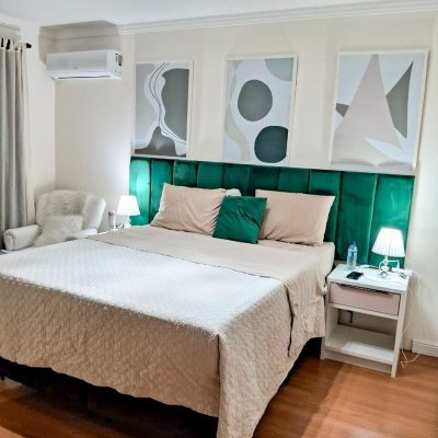 Sobrado Residencial com 115m², 3 quartos, 2 suítes, 1 garagem, no bairro São João Do Rio Vermelho em Florianópolis