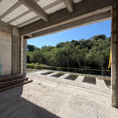 Casa em Condomínio com 500m², 4 quartos, 4 suítes, 2 garagens, no bairro Pedra Branca em Palhoça