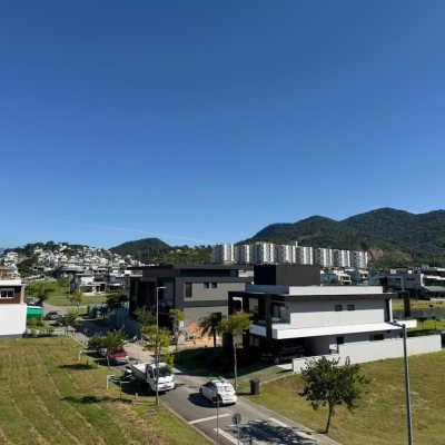 Casa em Condomínio com 500m², 4 quartos, 4 suítes, 2 garagens, no bairro Pedra Branca em Palhoça