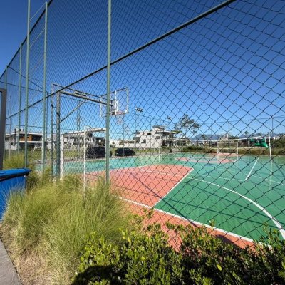 Casa em Condomínio com 500m², 4 quartos, 4 suítes, 2 garagens, no bairro Pedra Branca em Palhoça