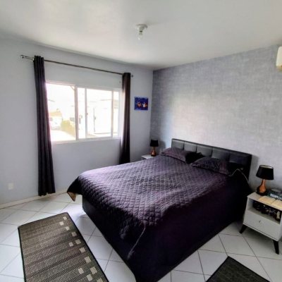 Casa Residencial com 145m², 3 quartos, 1 garagem, no bairro Ingleses do Rio Vermelho em Florianópolis
