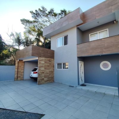 Casa Residencial com 145m², 3 quartos, 1 garagem, no bairro Ingleses do Rio Vermelho em Florianópolis