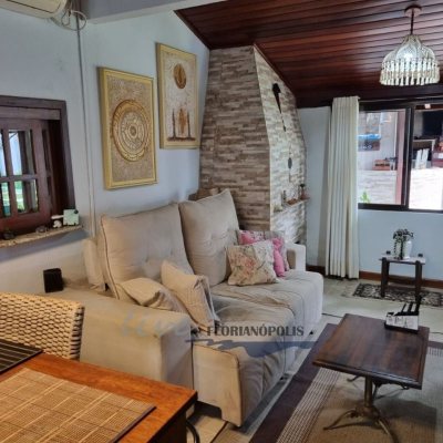 Casa Residencial com 155m², 2 quartos, 1 suíte, 6 garagens, no bairro Ratones em Florianópolis