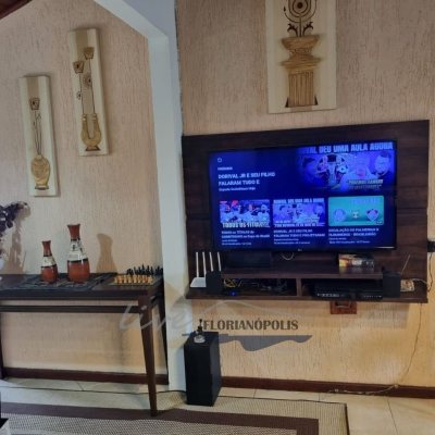 Casa Residencial com 155m², 2 quartos, 1 suíte, 6 garagens, no bairro Ratones em Florianópolis