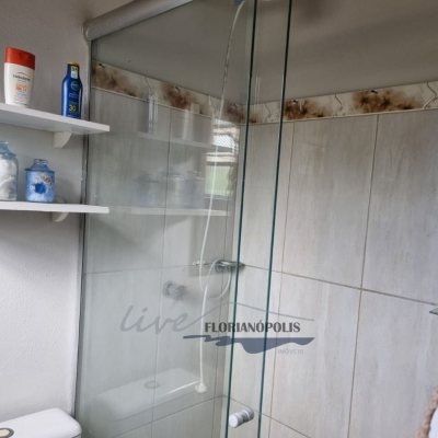 Casa Residencial com 155m², 2 quartos, 1 suíte, 6 garagens, no bairro Ratones em Florianópolis