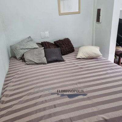 Casa Residencial com 155m², 2 quartos, 1 suíte, 6 garagens, no bairro Ratones em Florianópolis