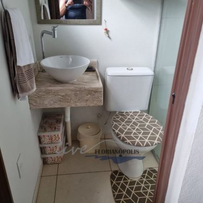 Casa Residencial com 155m², 2 quartos, 1 suíte, 6 garagens, no bairro Ratones em Florianópolis