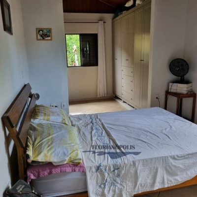 Casa Residencial com 155m², 2 quartos, 1 suíte, 6 garagens, no bairro Ratones em Florianópolis