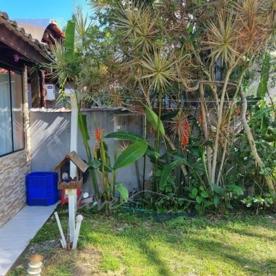 Casa Residencial com 155m², 2 quartos, 1 suíte, 6 garagens, no bairro Ratones em Florianópolis