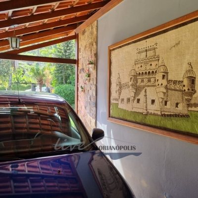 Casa Residencial com 155m², 2 quartos, 1 suíte, 6 garagens, no bairro Ratones em Florianópolis