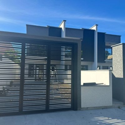 Casa Residencial com 86m², 2 quartos (sendo 2 suítes), 1 garagem, no bairro Ingleses do Rio Vermelho em Florianópolis