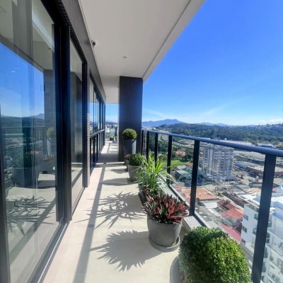 Apartamentos com 74m², 2 quartos, 1 suíte, 1 garagem, no bairro Kobrasol em São José